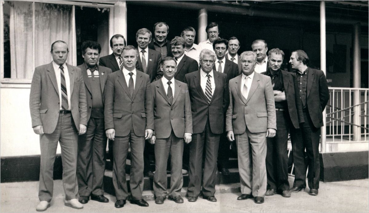 Первый учредительный съезд Союза Старателей СССР в 1989 году в Душанбе, в котором участвовало 250 артелей