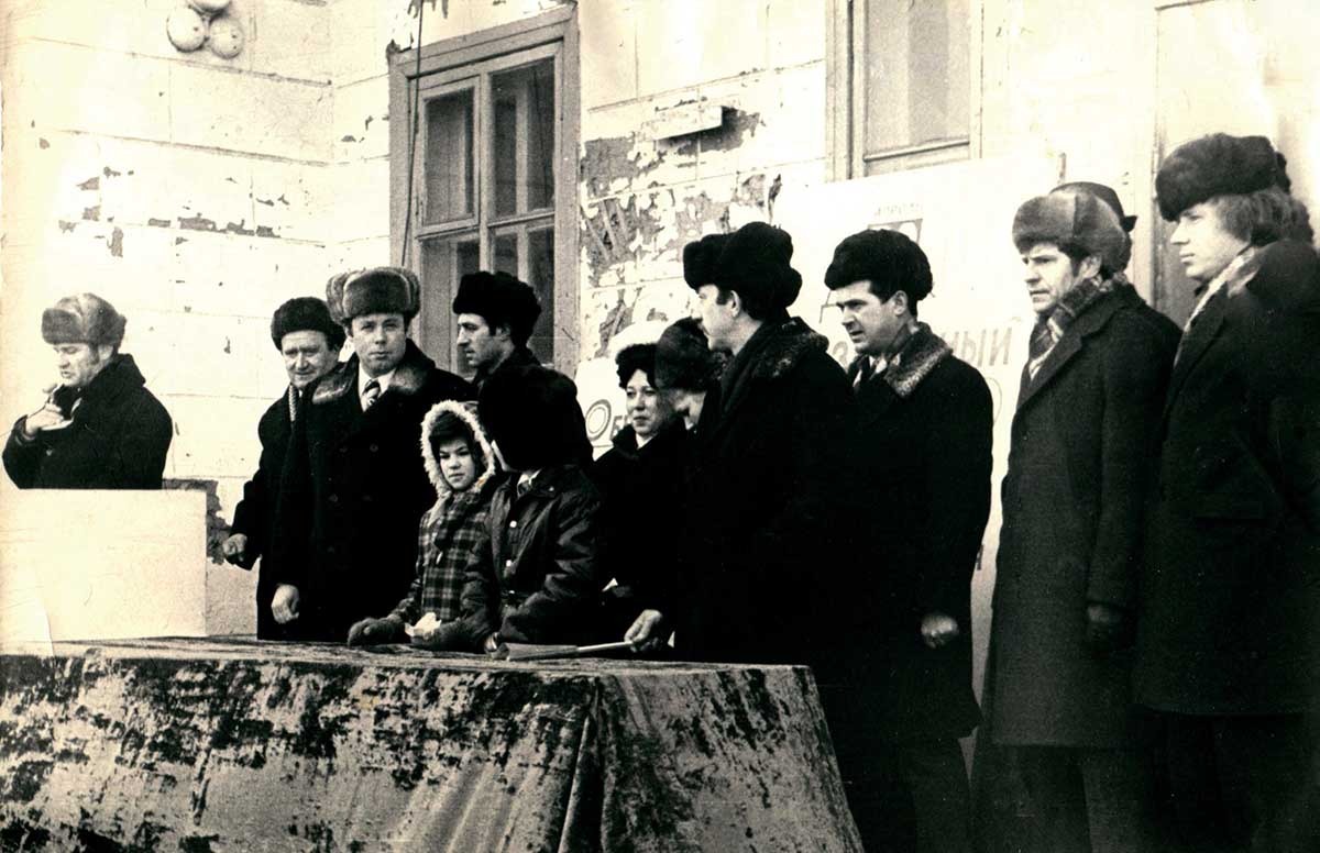 Мое выступление на демонстрации 7 ноября. Узнав, что я покидаю Кулар, многие плакали