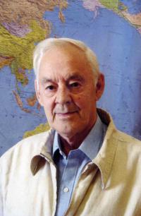 Владимир Григорьевич Лешков (22 марта 1928 – 22 апреля 2012) — горный инженер, доктор техничес¬ких наук, профессор, заслуженный деятель науки РФ, крупный ученый в области промышленного освоения россыпей различного состава. Автор многих научных трудов.