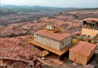 После аварии было инициировано уголовное расследование случившегося, ряд сотрудников арестовали. При этом под подозрения попала не только Vale, но и немецкая аудиторская фирма TÜV SÜD, которая проводила сертификацию хвостохранилища. Также были заморожены счета Vale, с которых власти конфисковали 5 млрд реалов (1,3 млрд. долл. США) для покрытия экологического ущерба. По собственной инициативе компания перевела каждой семье, потерявшей в результате аварии одного из членов, 100 тыс. реалов (37,35 тыс. долл. США).