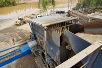 Рис. 2. Грохот тяжелый инерционный ГИТ-62 с системой принудительного размыва